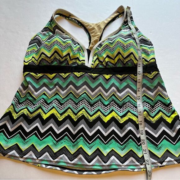 ZeroXPosur Women's Swim Top Racerback mint green/blk/ylw multi Size 18W - Picture 7 of 8
